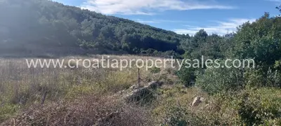 Land, Otok Vis, 13 305 m², 199 600 € - 3