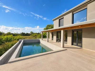 House for sale in Tinjan, 156 m²