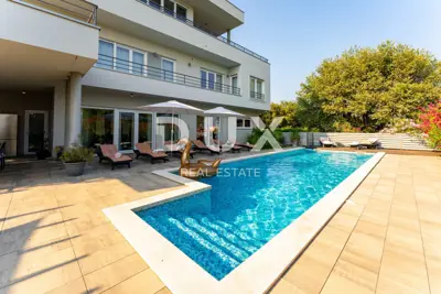 Vila 330 m², Medulin - bazen i pogled na more - 6