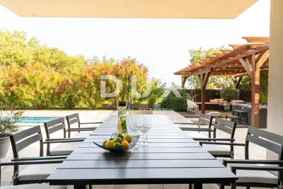 Vila 330 m², Medulin - bazen i pogled na more - 12