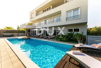 Vila 330 m², Medulin - bazen i pogled na more - 2