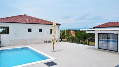 Prizemnica 150 m², Donja Jagodnja - bazen i garaža - 4
