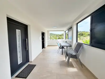 Prizemnica 150 m², Donja Jagodnja - bazen i garaža - 22