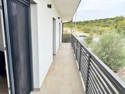 Prizemnica 150 m², Donja Jagodnja - bazen i garaža - 19