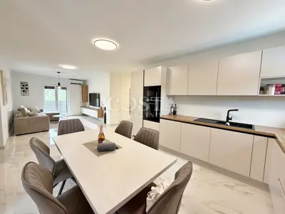 Prizemnica 150 m², Donja Jagodnja - bazen i garaža - 10