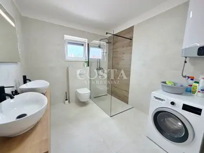 Prizemnica 150 m², Donja Jagodnja - bazen i garaža - 18