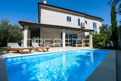 House for sale in Murter, 148 m²