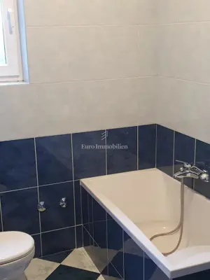 Kuća u Novalji, 9 stambenih jedinica i novi krov - 18