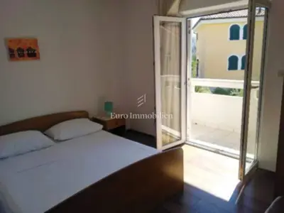 Kuća u Novalji, 9 stambenih jedinica i novi krov - 9