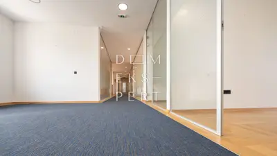 Sloboština, Commercial space for lease in an office building - 250 m² - 6