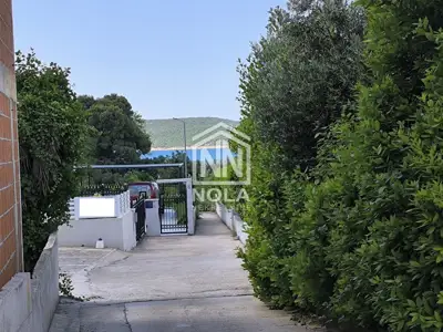 Penthouse 89 m², Vodice - pogled na more i terasa 21 m² - 11