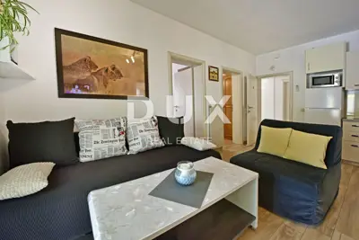 Apartmenthaus 280 m², Poreč - Pool und Sommerküche - 10