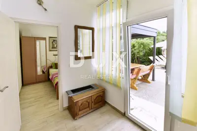 Apartmenthaus 280 m², Poreč - Pool und Sommerküche - 17