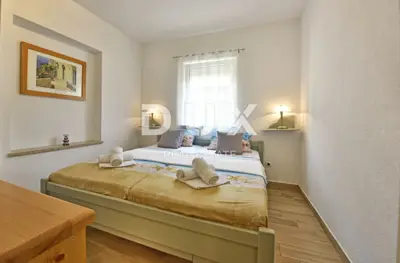 Apartmenthaus 280 m², Poreč - Pool und Sommerküche - 13