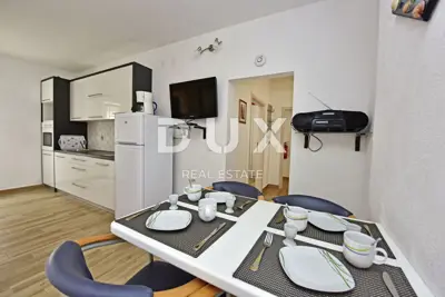Apartmenthaus 280 m², Poreč - Pool und Sommerküche - 22