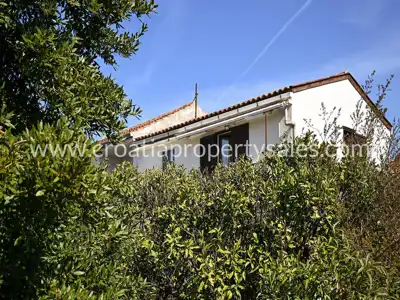 Dvojna kuća, Otok Hvar - 150 m od mora i mirna lokacija