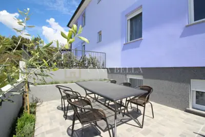 House 247 m², Baška - first row to the sea - 19
