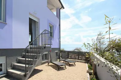 House 247 m², Baška - first row to the sea - 4