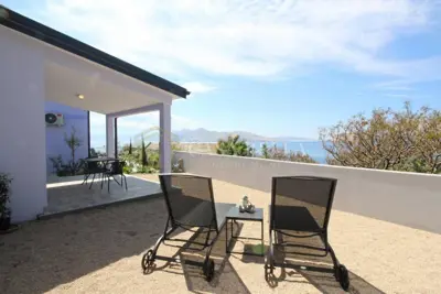 House 247 m², Baška - first row to the sea - 7