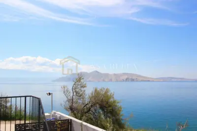 House 247 m², Baška - first row to the sea - 14