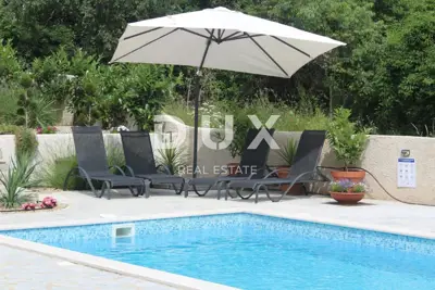 Villa 115 m², Umgebung von Malinska - Privatpool und Garten - 9