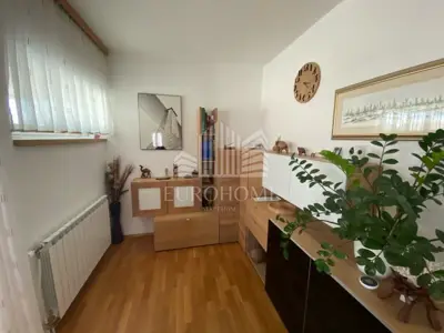 Potpuno namješten suvremen 4S stan + dvije garaže + spremište, 110 m², - 6