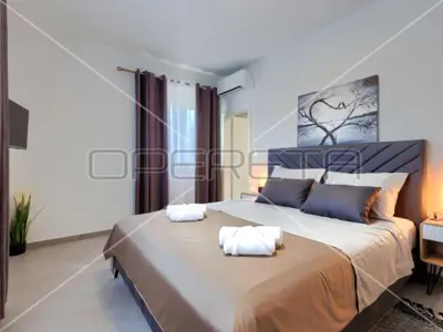 Villa 202 m², Vodnjan - quiet location near the center - 20