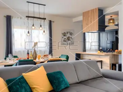 Villa 202 m², Vodnjan - quiet location near the center - 6