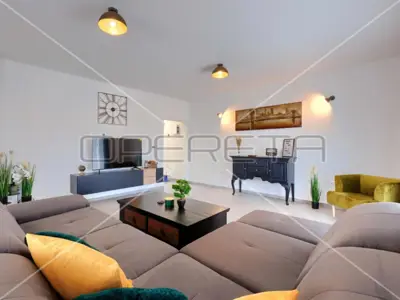 Villa 202 m², Vodnjan - quiet location near the center - 7