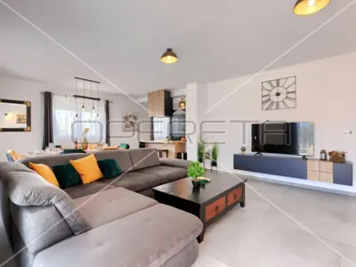 Villa 202 m², Vodnjan - quiet location near the center - 4