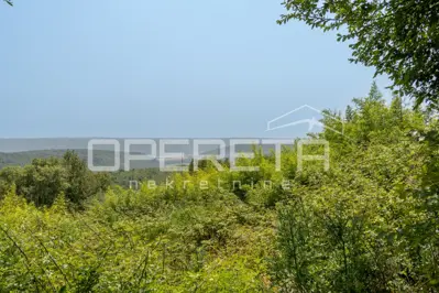 Građevinsko zemljište 2.000 m², Krasica - panoramski pogled na more - 3