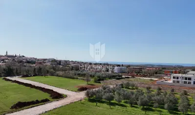 Poreč – okolica: Stan s krovnom terasom i panoramom