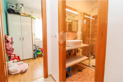 Apartment 67 m², Novigrad - 2 bedrooms and balcony - 10