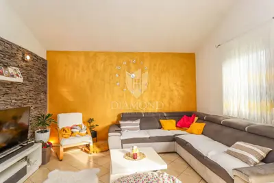 Apartment 67 m², Novigrad - 2 bedrooms and balcony