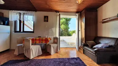 Apartmenthaus 192 m², Linardići na Krku, teilweiser Meerblick - 13