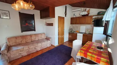 Apartmenthaus 192 m², Linardići na Krku, teilweiser Meerblick - 14