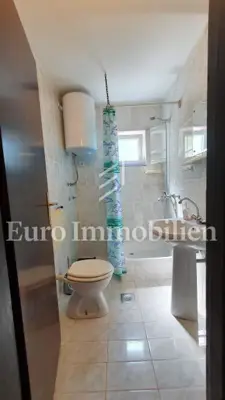 Apartmenthaus 192 m², Linardići na Krku, teilweiser Meerblick - 20