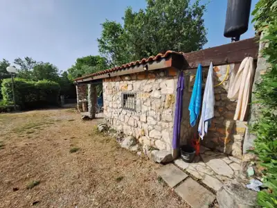 Apartmenthaus 192 m², Linardići na Krku, teilweiser Meerblick - 10
