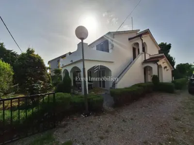 Apartmenthaus 192 m², Linardići na Krku, teilweiser Meerblick - 4