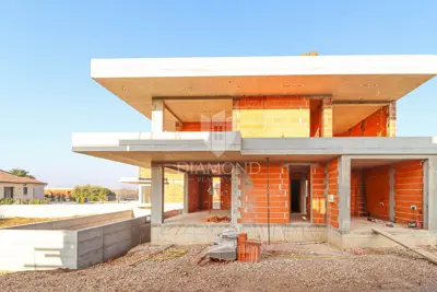 Haus zum Kauf in Poreč, 233,1 m²