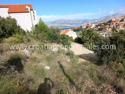 Zemljište, Brač, 1 200 m², 270 000 € - 5