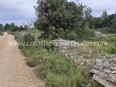 Landwirtschaftsfläche 2.000 m², Otok Hvar - ruhige Lage - 6