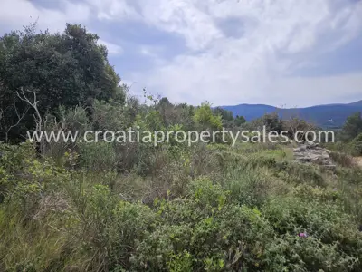 Landwirtschaftsfläche 2.000 m², Otok Hvar - ruhige Lage - 3