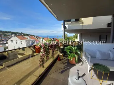 Wohnung, Brač, 80 m², 2-Zimmer, 450 000 €