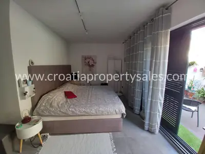 Stan 80 m², Otok Brač - 2 spavaće sobe i 2 kupaonice - 5