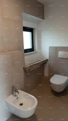 Prodaja novoopremljenog, dvoetažnog stana s pogledom na more, Tar, Poreč! - 11
