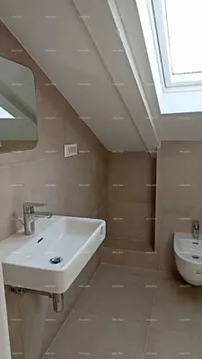 Prodaja novoopremljenog, dvoetažnog stana s pogledom na more, Tar, Poreč! - 10
