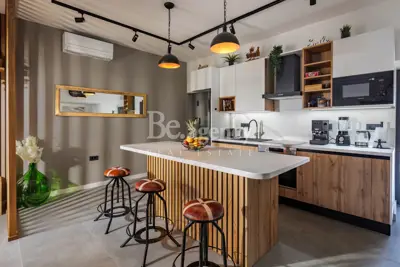 Vila 273 m², Kunj, Raša - pogled na Učku i grijani bazen - 22