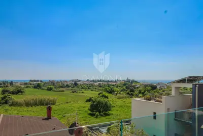 Wohnung zum Kauf in Novigrad, 119 m²