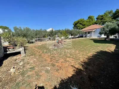 Vir, centar, zemljište 877 m² s kućom za renovaciju 121 m² - 6